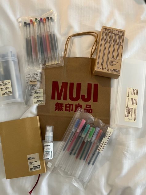 Muji Pens Aesthetic, Muji Stationary, Muji Stationery, Muji Pens, Studying Stationary, Pretty School Supplies, School Suplies, Stationery Obsession, Cute Stationary School Supplies