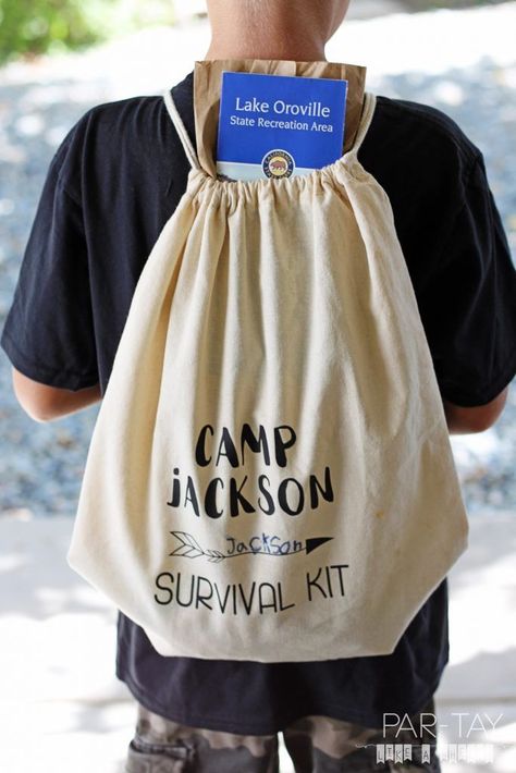 Survival Theme Party, Camping Birthday Goodie Bags, Camp Survival Kit, Food For Survival, Camping Party Ideas, Snack Halloween, Camping Party Favors, Camping Theme Birthday, Retreat Gifts