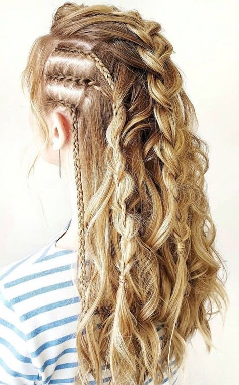 Female Viking Hairstyles Braids, Norse Braided Hair, Viking Braids Curly Hair, Viking Hairstyles For Wedding, Viking Curly Hair, Braid Jewelry Hairstyles, Fantasy Hair Styles Warriors Braids, Warrior Princess Hair, Viking Hair With Bangs