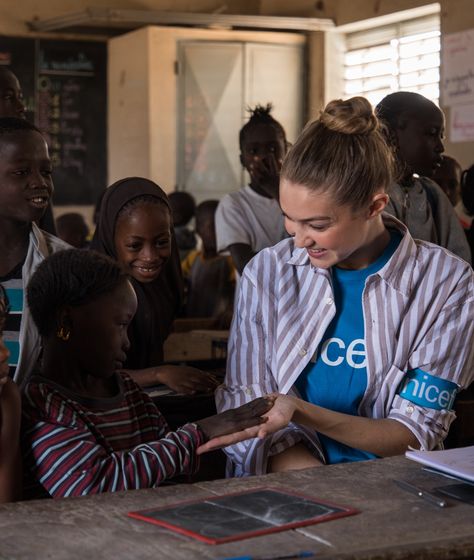 Unicef Volunteer Aesthetic, Unicef Aesthetic, Helping People Aesthetic, Charity Work Aesthetic, Humanitarian Aesthetic, Volunteer Work Aesthetic, Unicef Volunteer, Studera Motivation, My Future Job