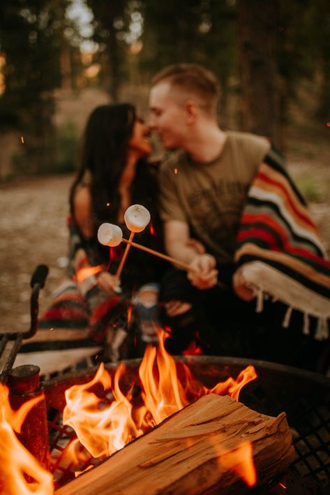 Adventurous Mount Charleston Couple's Session - Feel & Focus Photography Camping Family Photos, Cottage Photoshoot, Campfires Photography, Camping Engagement Photos, Camping Photoshoot, Camping Photos, Forest Engagement Photos, Family Cottage, Camping Family