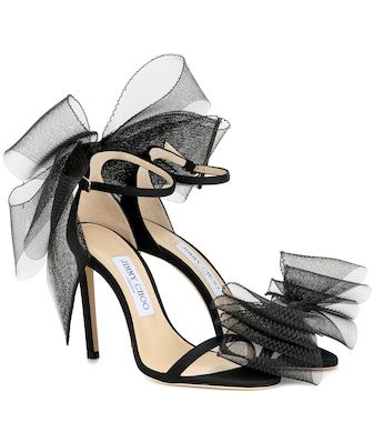 Jimmy Choo - Verzierte Sandalen Aveline 100 - mytheresa.com Funky Slippers, Jimmy Choo Aveline, Ribbon Heels, Vintage Foto's, Cladding Design, Dr Shoes, Jimmy Choo Heels, Glitter Sandals, Embellished Sandals