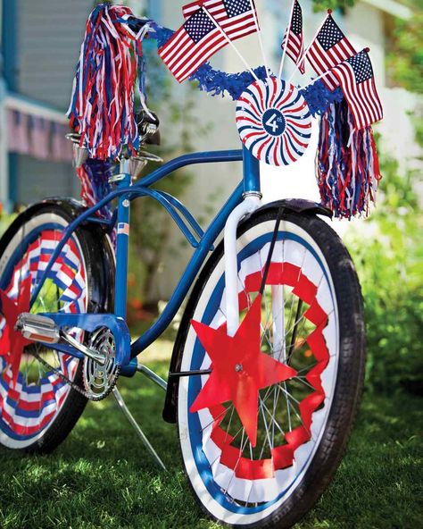 10 Easy DIY Patriotic Crafts at 31Daily.com 4th Of July Parade Bike Decorations, Red White And Blue Decorations, Bike Parade, Martha Stewart Holiday, Bike Decorations, Blue Decorations, Parade Ideas, 4th Of July Parade, Fourth Of July Decorations