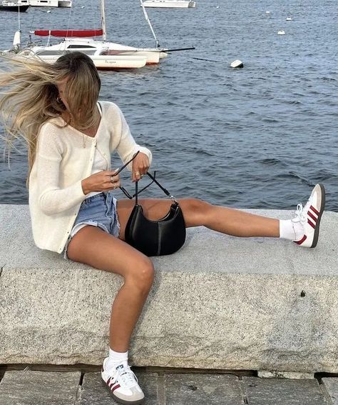 summer outfit ♡ Sambas Styling, New England Summer Outfits, Maine Outfits, Adidas Sambas Outfits, Sambas Outfits, Sambas Outfit, Samba Outfits, Adidas Samba Outfit, Current Aesthetic