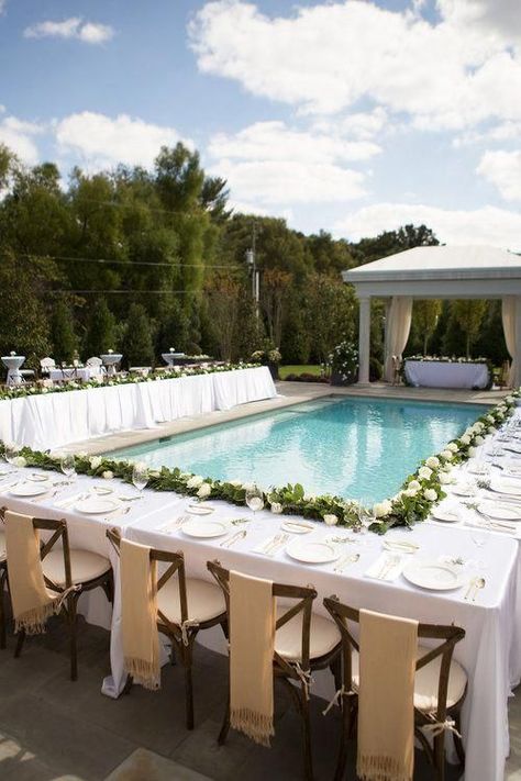 Poolside Wedding Ceremony, Poolside Wedding Reception, Backyard Wedding Pool, Wedding Peony, Amber Davis, Poolside Decor, Ceremony Outdoor, Pool Wedding, Red Wedding Theme