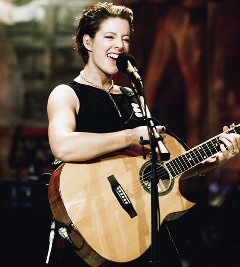 Sarah McLachlan 90s Sarah Mclachlan 90s, Lilith Fair, Sarah Mclachlan, Sarah Ann, Canadian Girls, Music Help, Guitar Girl, Women In Music, Rock Legends