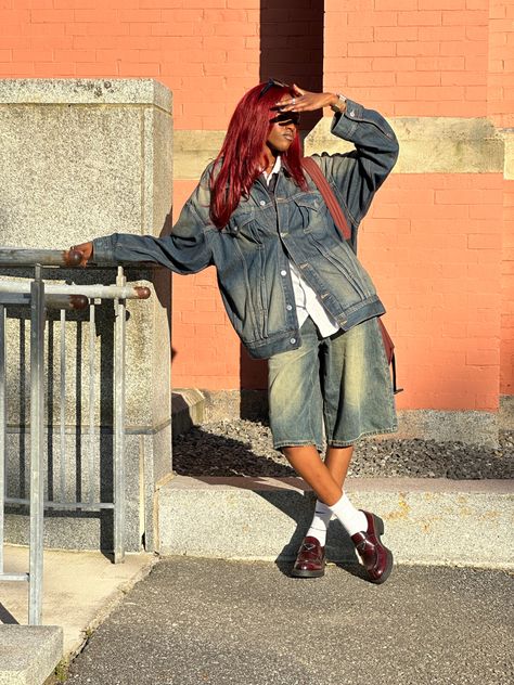 How To Style Oversized Jean Jacket, Jorts Outfit Black Woman, Modest Jorts Outfit, Denim Streetwear, Jorts Outfit Women’s 90s, Denim Shorts For Streetwear, Baggy Denim Jeans Outfit, Denim Cargo Shorts For Streetwear, Denim On Denim Outfit 90s