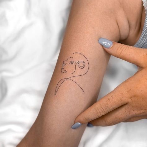 Leo One Line Tattoo, Leo Tats Women, Leo Tattoo For Women Minimalist, Simple Leo Tattoo For Women, Unique Leo Tattoos For Women, Tiny Leo Tattoo, Leo Tattoo For Women Zodiac Lion, Tattoo Zodiac Leo, Tattoos For Leos