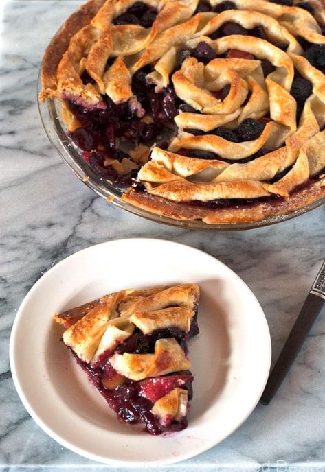 Bourbon Cherry Apple Pie | A Cookie Named Desire Flaky Crust Recipe, Grape Pie, Almond Pie, Sweet Cherry Pie, Bourbon Cherries, Slice Of Pie, Blackberry Pie, Cherry Apple, Bloc Party