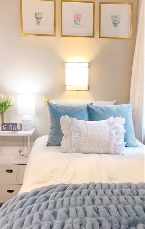 Dorm Room Ideas Coastal Grandma, Light Blue And Pink Bedroom Ideas, Room Ideas Aesthetic Coastal, Calm Dorm Room Ideas, Blue Coastal Dorm Room, Blue And Gold Room Aesthetic, Blue Gold And White Bedroom, Costal Cowgirl Bedrooms, Sorority Bedroom Ideas