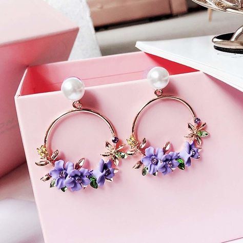 These fun and flirty earrings will finish off any look beautifully (and they look way more expensive than they actually are!) Pearl Flower, Earring Sale, Crystal Flower, Metal Earrings, Earrings Color, Shape Patterns, Quality Jewelry, Colorful Flowers, Pink Purple