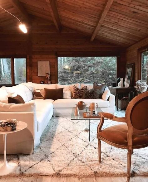 Log Cabin Interior, Cabin Living Room, Modern Rustic Living Room, Rustic Room, Cabin Interiors, Cabin Living, Bathroom Idea, Log Cabin Homes, Cabin Style