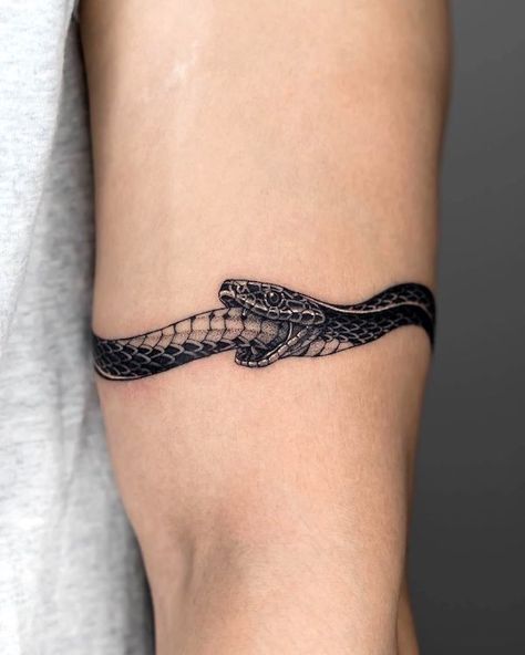 Ouroboros Tattoo, 16 Tattoo, Our Mindful Life, Snake Tattoo Design, Arm Band Tattoo, Different Tattoos, Band Tattoo, Tattoo Life, Snake Tattoo