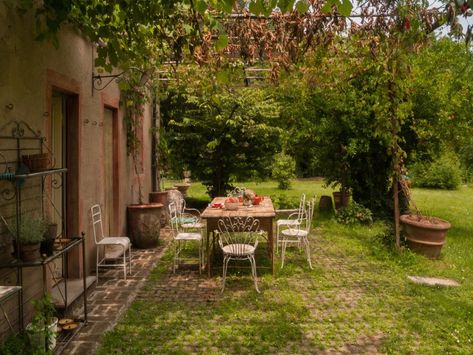 The villa from "Call me by your name" is for sale | Vogue Paris Italy Backyard, Grilling Photography, Perennials Low Maintenance, Somewhere In Northern Italy 1983, Italy Vibes, European Village, Full Sun Perennials, Call Me By Your Name, Shade Perennials