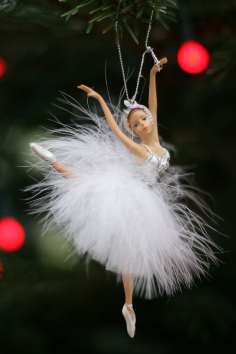 Ballet Ornaments, Ballerina Christmas, Advent Calendar Diy, Dance Christmas, Fairy Theme, Ballerina Ornaments, Fairy Christmas, Christmas Dance, Ballerina Doll