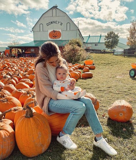 Noah King, The Pumpkin King 🎃🧡 . #pumpkinpicking #pumpkinpatch #boymom #boymomlife #october #ltkfashion #ltk #ltkfamily #ltkbaby #liketkit… Pumpkin Picking Pictures, Halloween Baby Pictures, Pumpkin Patch Photography, Baby Holiday Photos, Pumpkin Patch Kids, Fall Baby Pictures, Pumpkin Patch Photoshoot, Pumpkin Patch Pictures, The Pumpkin King