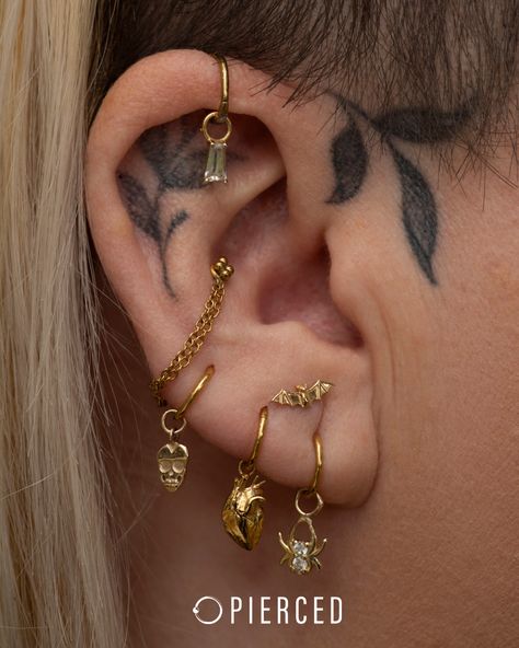 ✨️ Step into Pierced and let your ears be the canvas for ethereal vibes. Each piece curated with celestial grace, whispering tales of elegance and charm. ✨️ ⁠ ⁠ #piercingstudio #jewellery #rings #earcuration #curatedear #mixnmatch #smile Piercings With Gauges, Ear Piercings With Gauges, Curated Ear Piercing, Inner Ear Tattoo, Curated Ears, Ear Styling, Curated Ear, Earring Stack, Piercing Inspo