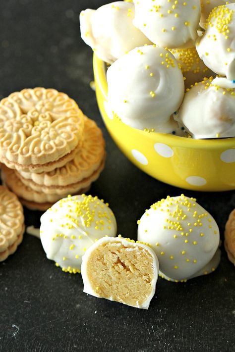 No Bake Truffles, Cookie Truffles, Lemon Truffles, No Bake Lemon, Lemon Cookie, Dessert Truffles, Truffles Recipe, Six Sisters Stuff, Truffle Butter