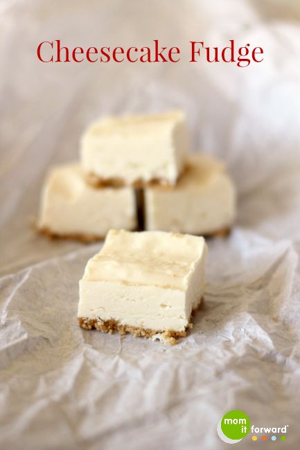 4 Ingredient Cheesecake, Cheesecake Fudge Recipe, Cheesecake Fudge, Gourmet Fudge, Fudge Easy, Fudge Recipe, Easy Cheesecake, 4 Ingredient, Quick Desserts