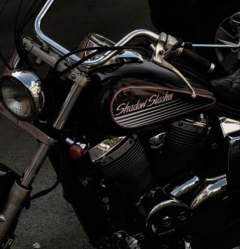 Black Unfiltered Theme, Motorcycle Aesthetic, Greek Gods And Goddesses, Dark Paradise, Sirius Black, Jolie Photo, Aesthetic Themes, Night Aesthetic, Greek Gods