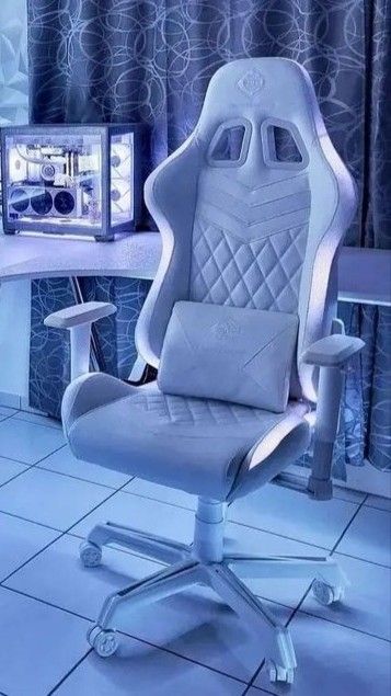 Bright clean Gaming Chair White Gaming Chair, Loft Bed Desk, Apartment Must Haves, Army Room Decor, Army Room, Chaise Gaming, Thumbnail Design, Sketch A Day, House Furniture Design