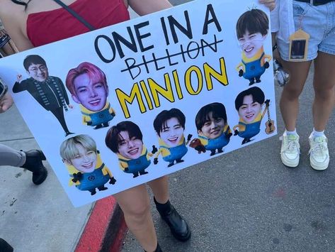 #enhypen #kpop #meme #kpopmeme #enhypenmeme One In A Minion, Enhypen Meme, Concert Signs, Enhypen On Twitter, Funny Lockscreen, Kpop Concert Outfit, A Minion, Kpop Diy, Kpop Meme