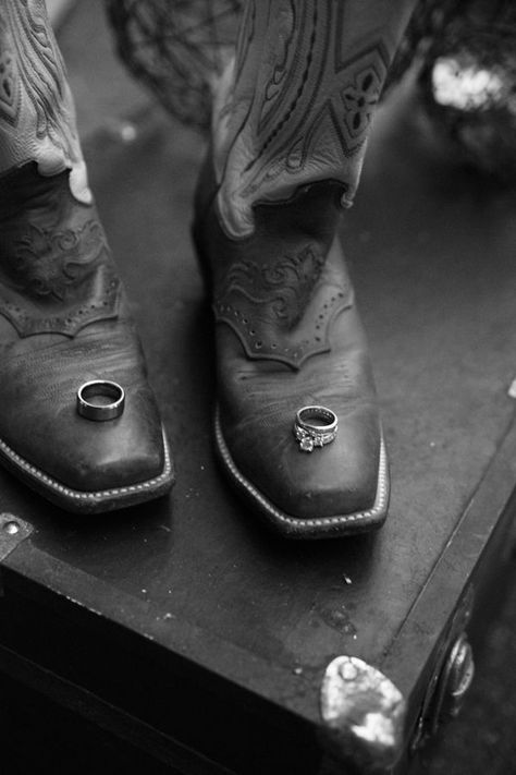 Country Engagement, Cowgirl Wedding, Country Wedding Pictures, Cowgirl Boots Wedding, Country Wedding Photos, Country Photography, Wedding Boots, Future Wedding Plans, Cute Wedding Ideas