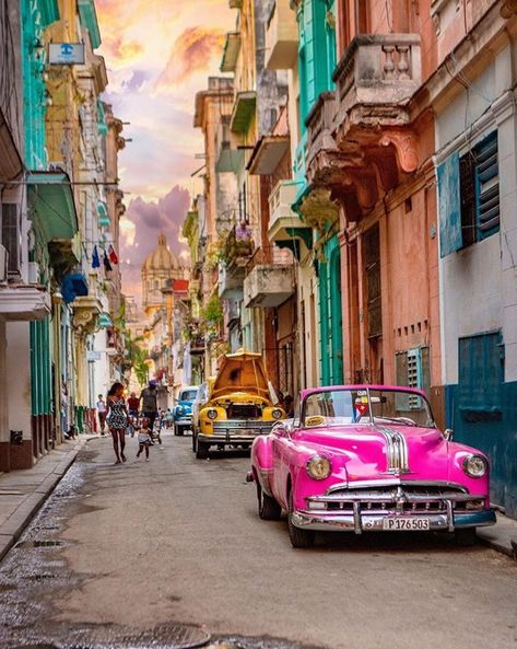 Cuba Island, Cuban Cars, Cuba Cars, Cuba History, Cuba Beaches, Cuba Photography, Visit Cuba, Cuban Art, Havana Nights