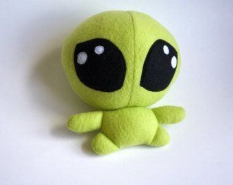 Alien Doll, Stuffed Animal Ideas, Make A Stuffed Animal, Animal Ideas, Aliens And Ufos, Cute Stuffed Animals, Sewing Gifts, Soft Dolls, Stuffed Toy