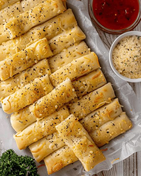 Quick & Easy Sheet Pan Breadsticks: Perfect for Any Meal There’s nothing quite like the aroma of freshly baked breadsticks to make a meal feel special. These Quick & Easy ... Read more Sheet Pan Breadsticks, Easy Bread Sticks Recipe, Homemade Breadsticks, Whole Wheat Rolls, Yeast Starter, Simple Baking, Bread Sticks Recipe, Garlic Breadsticks, Bread Sticks