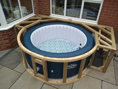 Whirpool Outdoor, Piscina Pallet, Lazy Spa, Hot Tub Landscaping, Hot Tub Surround, Hot Tub Patio, Inflatable Hot Tub, Inflatable Spas, Diy Hot Tub