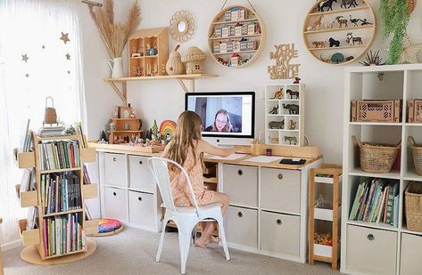 OUR FAVOURITE DESK AND STUDY AREAS FOR KIDS' ROOMS 2022 - Kids Interiors Teen Room Storage, Kids Homework Room, Ikea Storage Cubes, Kids Desk Area, Kids Study Area, Pink Desk Chair, Smart Study, Kids Room Desk, Homework Room