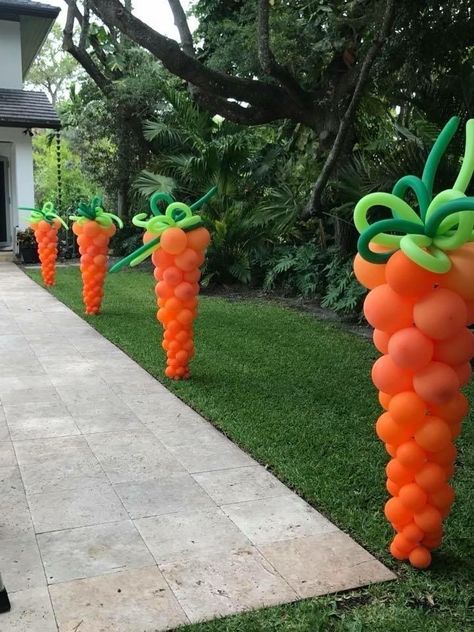 Easter Eats Ideas, Easter Decor Party, Easter Balloon Ideas, Carrot Balloon, Easter Snack Ideas, Easter Baking Ideas, Adult Easter Party, Outdoor Easter Party, Easter Balloon Decor