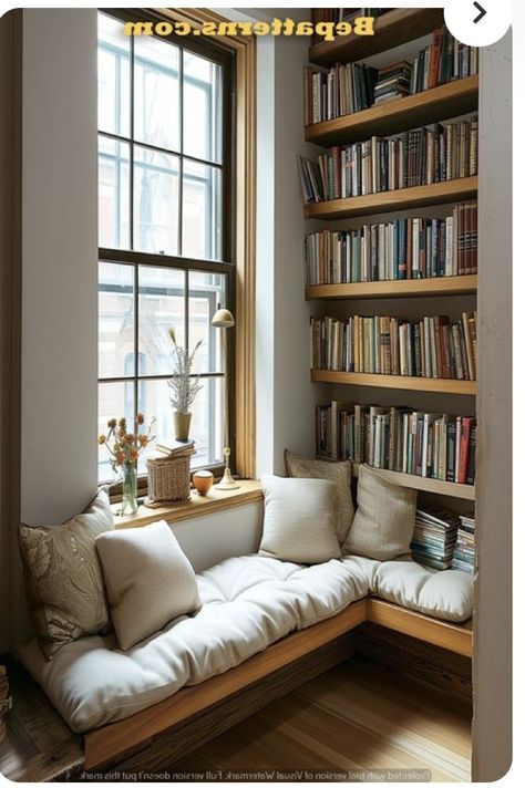 Sunny Living Room, Best Decor Ideas, Cozy Home Library, Bedroom Nook, Cozy Reading Corners, Bedroom Corner, Interiors Kitchen, Home Library Design, Woman Bedroom