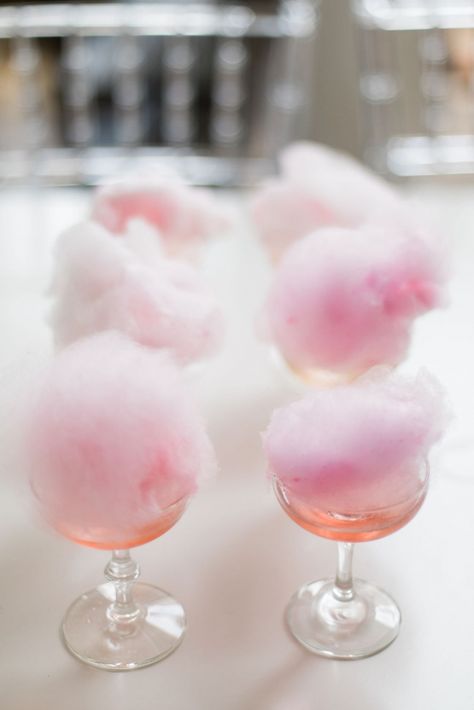 Cotton Candy Drinks, Cotton Candy Cart, Cotton Candy Wedding, Cotton Candy Party, Beverage Ideas, Candy Wedding, Candy Drinks, Candy Station, Candy Cart