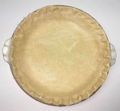 If you have had trouble making a pie crust or just never tried, start with this one. It really is the easiest one I have ever made. I have found the secret to making my crust turn out good is by ad… Single Pie Crust Recipe, Single Pie Crust, Crisco Pie Crust Recipe, Crisco Pie Crust, Best Pie Crust Recipe, Pie Crust Recipe Easy, Crisco Recipes, Pie Dough Recipe, Homemade Pie Crust Recipe