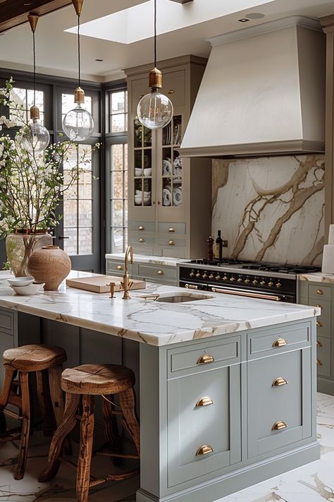 Large Kitchen Design Ideas, French Country Modern Kitchen, Dream Kitchen Design Luxury Modern, Elegant Kitchens Luxury, Old Money Kitchen, French Style Kitchen Ideas, Unique Kitchen Ideas, Modern Cottage Kitchen, French Inspired Kitchen