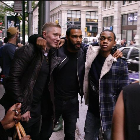 Long Haired Men, Power Series Wallpaper, Power Tv Series, Tommy Egan, Power Tv Show, Men Street Outfit, Power Starz, Joseph Sikora, Michael Rainey