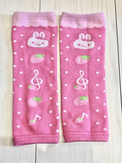 Mercari Japan, Pink Arm Warmers, Mother Garden, Silly Clothes, Hat Aesthetic, Outfits Y2k, Kawaii Accessories, Style Savvy, Kawaii Clothes