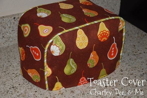 Sewing Piping, Toaster Cover, Diy Sewing Pattern, Appliance Covers, Small Projects, Quilting Tutorials, Riley Blake, Riley Blake Designs, Quilt Sewing