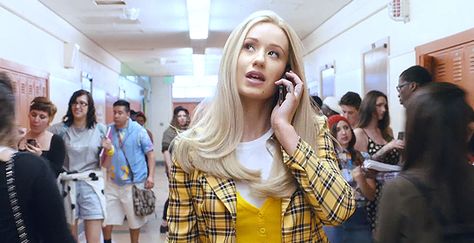 Iggy Azalea - Fancy music video Iggy Azalea, Iggy Azalea Fancy, Rapper Ti, Billboard Awards, Laura Vandervoort, Kristin Kreuk, Yearbook Photos, Meghan Trainor, Female Rappers