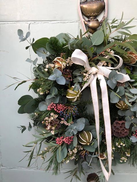 Christmas // How to Make a Wreath - Roses and Rolltops Christmas Door Greenery, Beautiful Christmas Wreaths, Fresh Wreaths Christmas, Real Christmas Wreaths, Floral Christmas Wreath, Fresh Wreaths, Christmas Door Swag, Christmas Wreath Designs, Wreath Workshop