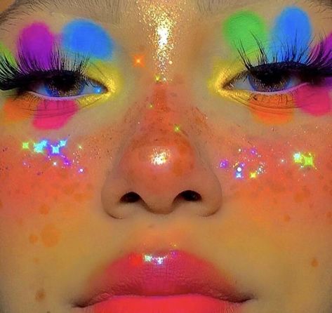 Pinterest: sydnee_leann ☼ Photographie Indie, Indie Makeup, Bright Makeup, Smink Inspiration, Alternative Makeup, Makijaż Smokey Eye, Eye Makeup Designs, Edgy Makeup, Cute Makeup Looks