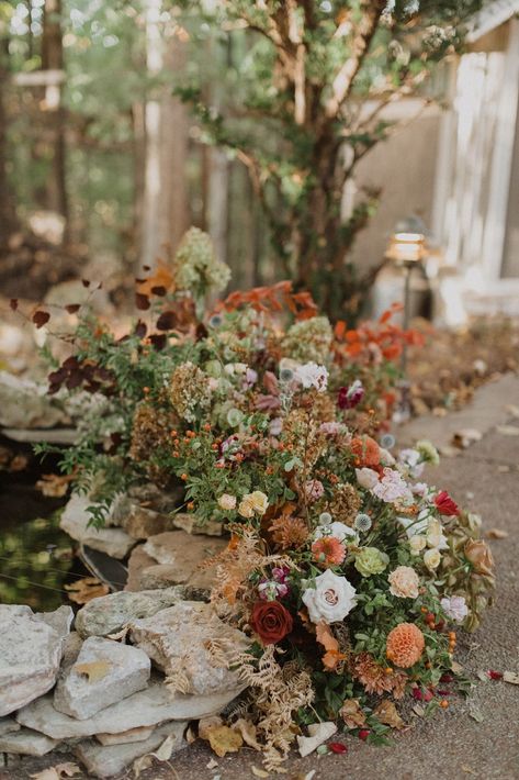 Fall Wedding Styled Shoot, Ground Floral Arch Ceremony, Dusty Pink Fall Wedding, Earth Tone Fall Wedding, Fall Aisle Flowers, Fall Cake Flowers, October Flowers Wedding, September Garden Wedding, Fall Garden Party Wedding