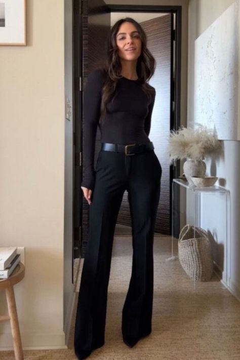 All Black Buissnes Casual Outfits Woman, Woman Black Outfit Classy, Outfit For Office Work Casual, Womens Black Outfits Classy, Business Black Outfit, Winter Black Outfits Classy, Work Outfits All Black, Black Buissnes Casual Outfits Woman, Edgy Real Estate Outfits