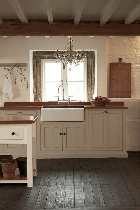 _DSC7026 European Country Kitchen, Cottage Kitchen Cabinets, Devol Kitchens, Country Kitchen Designs, Rustic Kitchen Cabinets, Cottage Kitchens, Rustic Farmhouse Kitchen, Classic Kitchen, Kitchen Farmhouse