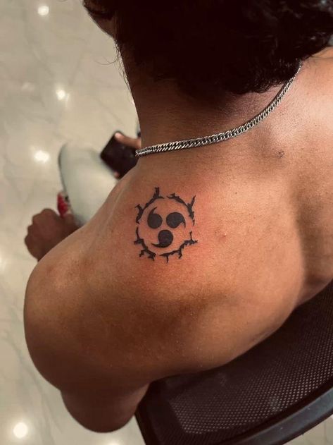 Curse Mark Tattoo Designs, Mandala Tattoo On Elbow, Sasuke Uchiha Curse Mark Tattoo, Assume Curse Mark Tattoo, Sasuke Mark, Cursed Mark Tattoo, Pen Tatoos Ideas, Naruto Tatoos Ideas, Naruto Curse Mark Tattoo