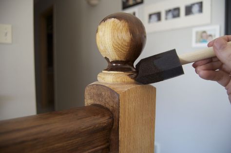 Before and After Gel Stained Stair Rail....good~ bye honey oak Staining Stairs, Oak Banister, Gel Stains, Stair Spindles, Stair Banister, Open Trap, Stair Makeover, Painting Oak Cabinets, Stairs Makeover