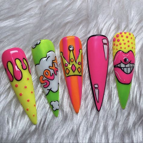 Pop Art Nails Designs, Cosmic Nails, Pop Art Nails, Ring Finger Nails, Crazy Nail Art, New Nail Art Design, Art Deco Nails, Hippie Nails, Abstract Nail Art