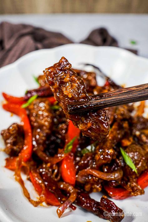 Quick and fuss-free Air Fryer Mongolian Beef: Tender beef in a sweet and savoury sauce. Perfect for mess-free cooking and ready in 30 minutes! Air Fryer Mongolian Beef, Crispy Beef Chinese Air Fryer, Air Fryer Beef, Stew Meat Recipes, Crispy Beef, Stir Fry Rice, Dried Chillies, Mongolian Beef, Easy Asian